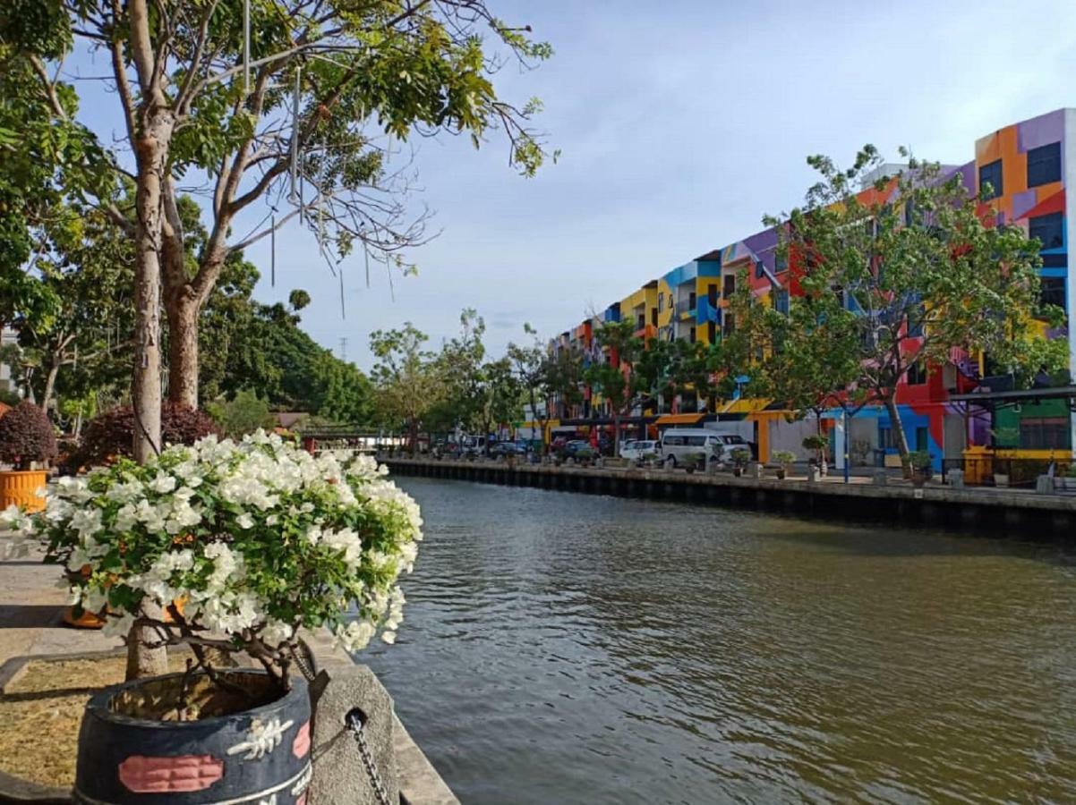 906 Riverside Hotel Malacca Exterior foto